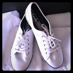 🌺 White Keds Sneakers